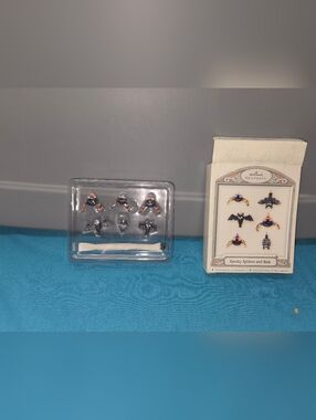 2007 Hallmark Spooky Spiders and Bats  Miniature Ornaments